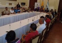 Empresarios de Guayaquil alertan por pérdidas millonarias y cuestionan el nuevo toque de queda Empresarios de Guayaquil