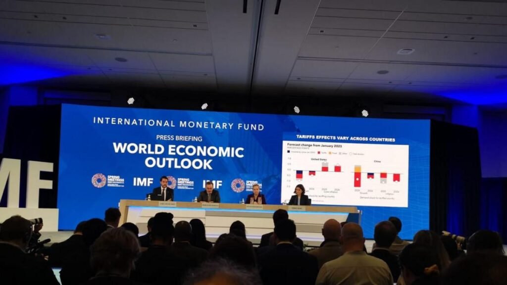 FMI mejora proyección económica