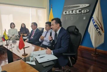 Noboa presume avances