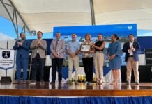 AIRIS ENTREGA PLANTA SOLAR EN UNIDAD EDUCATIVA DE MANTA energía solar