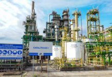 Operatividad del mayor complejo industrial energético nacional Vista panorámica de la Unidad Catalítica 1 operando con normalidad gracias a los trabajos de recuperación de la Refinería Esmeraldas.