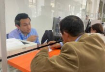 Directrices esenciales para el pago del tributo de la patente municipal en Quito Contribuyente en Quito utilizando la plataforma digital del Municipio para consultar los valores correspondientes al tributo de la patente municipal.