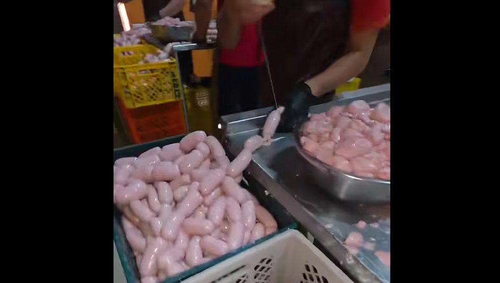 Arcsa clausuró una planta clandestina de embutidos en Monte Sinaí, Guayaquil, tras una alerta por intoxicaciones vinculadas a productos de una carreta.