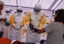 Crisis sanitaria por epidemia de ébola en RD Congo amenaza con batir récords de mortalidad Investigacion medica sobre el virus durante la epidemia de ebola en RD Congo