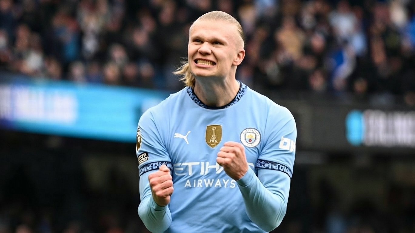Erling Haaland con camiseta de fútbol durante partido internacional