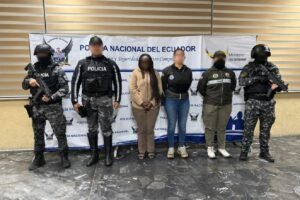 Policía halla dinamita y tusi en base de Los Lobos en Quito