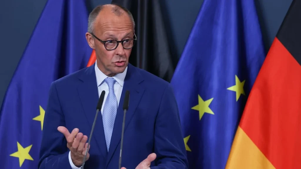 Friedrich Merz durante su intervención ante los medios en Berlín