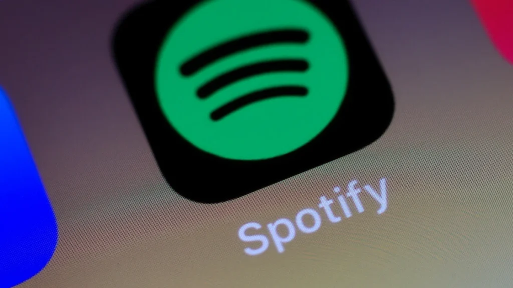 Interfaz de Spotify en teléfono inteligente