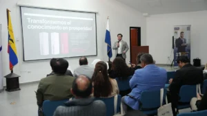Representantes empresariales de Tungurahua en el encuentro CONEXIA de la UTPL