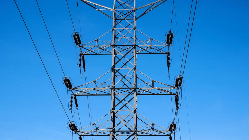 Tendido eléctrico nacional en zonas industriales del Ecuador