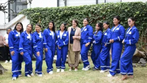 Niñas ecuatorianas seleccionadas para el proyecto Líderes al Espacio