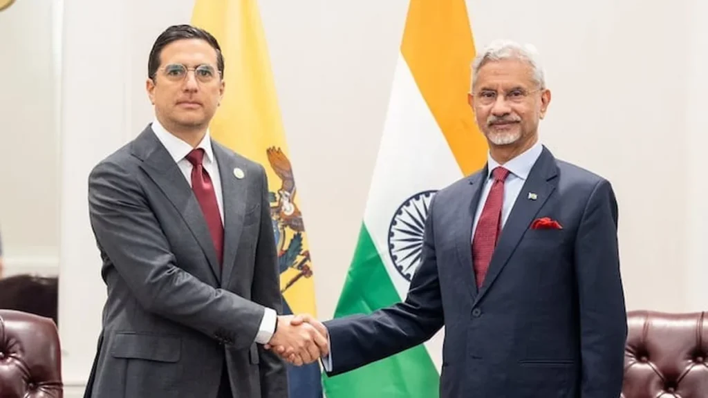 Cancilleres de Ecuador e India reunidos durante la Asamblea General de la ONU en Nueva York