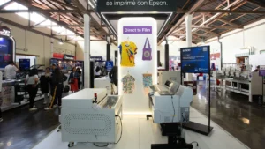 Equipos de impresión digital textil Epson en exhibición en Ecuatextil