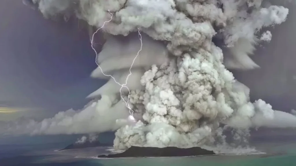 Monitoreo oceanográfico tras la erupción de un volcán submarino en el Pacífico