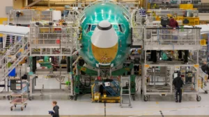 Avión Boeing 737 Max en pista de aterrizaje