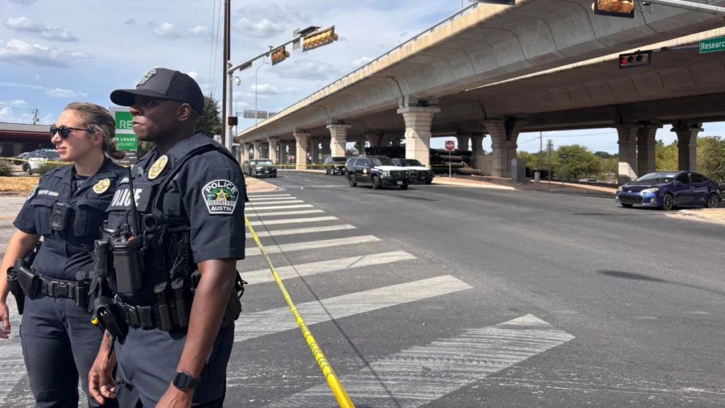 Zona acordonada tras tiroteo policial en una avenida de Austin Texas