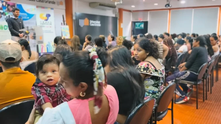 Madres de Monte Sinaí, Guayaquil, reciben acompañamiento nutricional para sus bebés