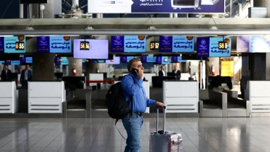 Avión comercial iraní en pista tras las sanciones de Estados Unidos