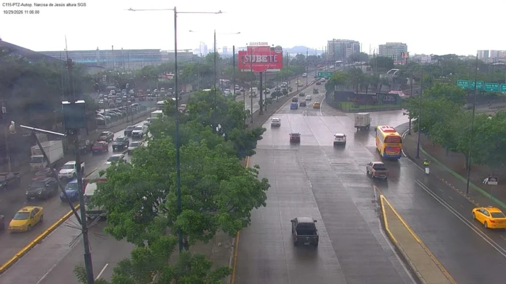 Tormentas en calles tras la alerta Inamhi lluvias intensas