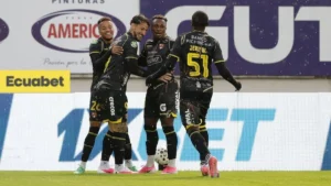 Darío Benedetto y José David Contreras en entrenamiento de Barcelona SC