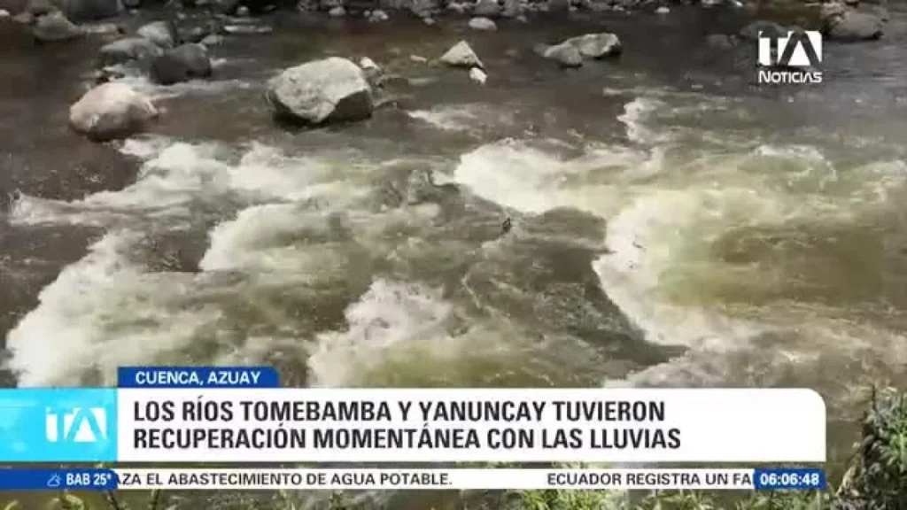 Río Tomebamba en Cuenca aumentando su nivel de caudal tras las lluvias