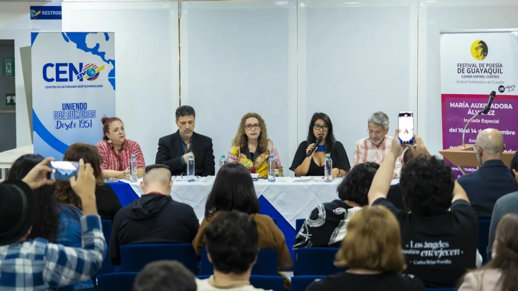 Afiche oficial del Festival Internacional de Poesía Ileana Espinel en el CEN