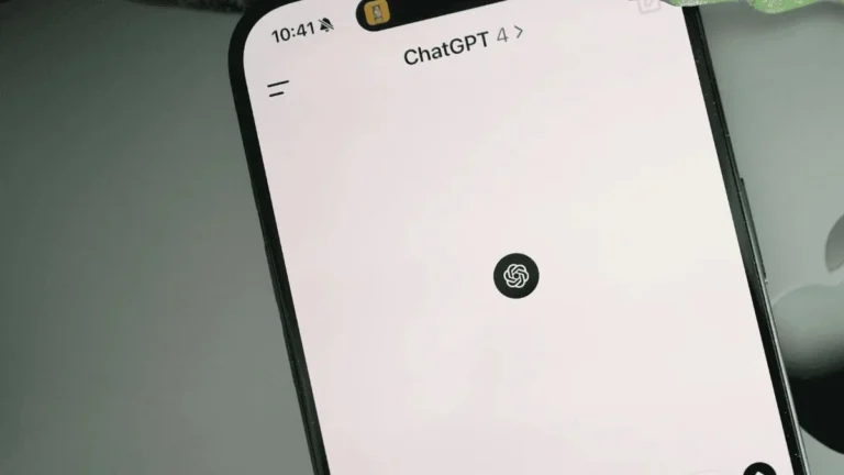 Teléfono inteligente con la aplicación móvil de ChatGPT y función de bloqueo biométrico