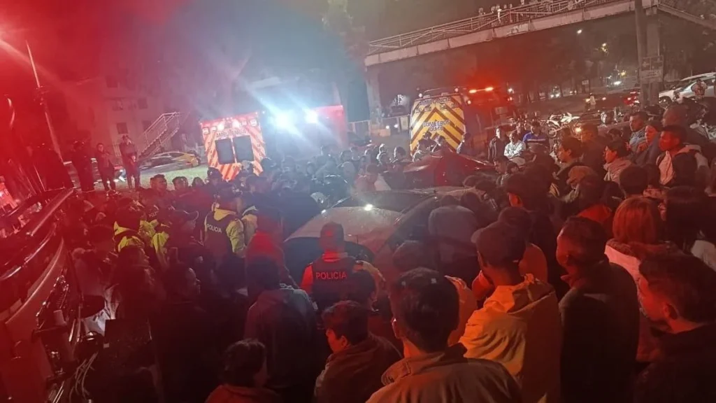 Siniestro de tránsito en la avenida Mariscal Sucre sector San Carlos norte de Quito