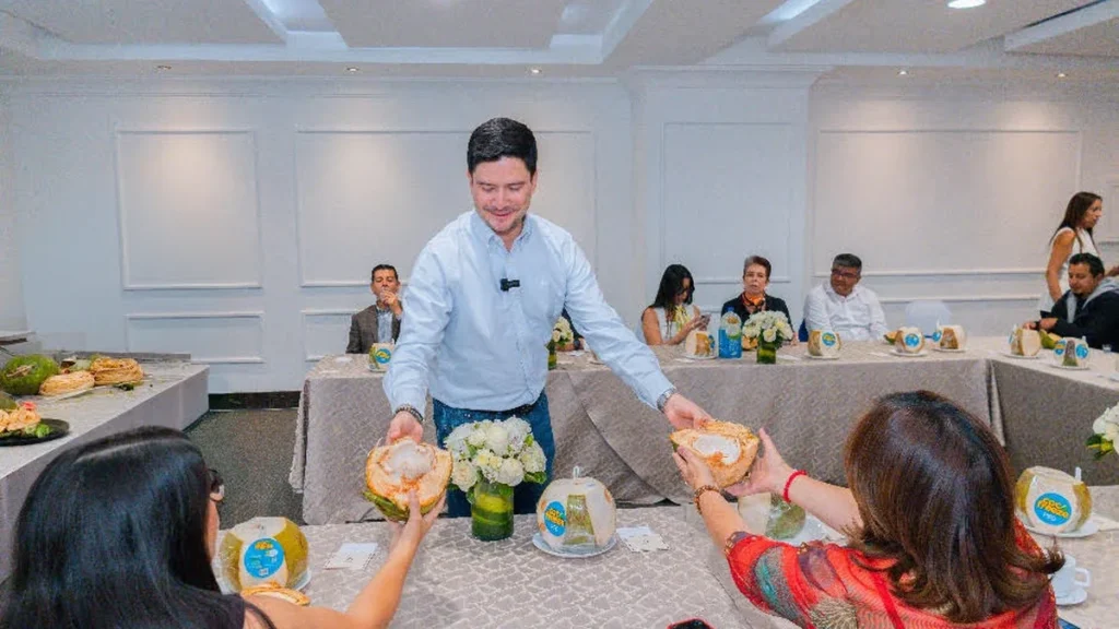 Coco Freeze expone en Quito el proceso de transformación del coco manabita