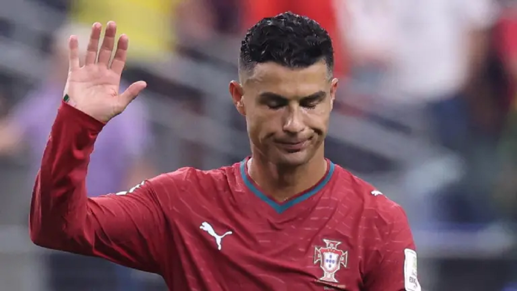 Cristiano Ronaldo en entrenamiento de fútbol internacional