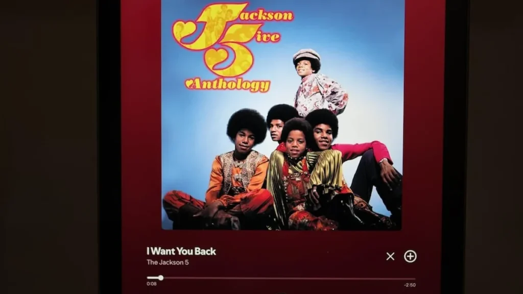 Integrantes de The Jackson 5 en presentación musical histórica