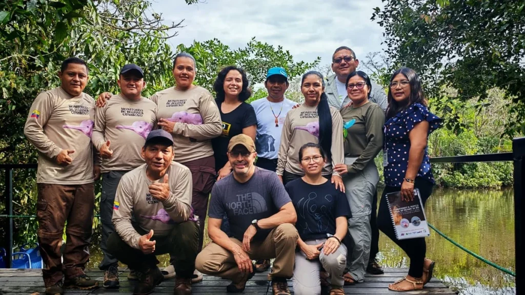 Monitoreo y evaluación de delfines de río en la Amazonía ecuatoriana