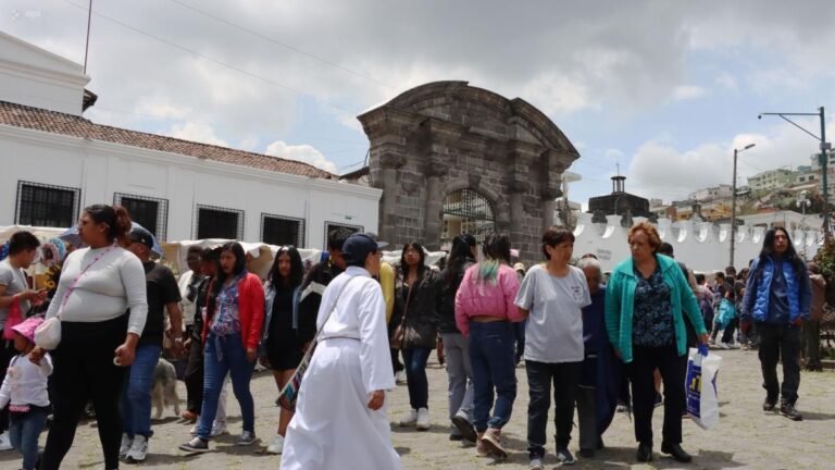 Ecuador vivirá feriado de tres días por Difuntos e Independencia de Cuenca