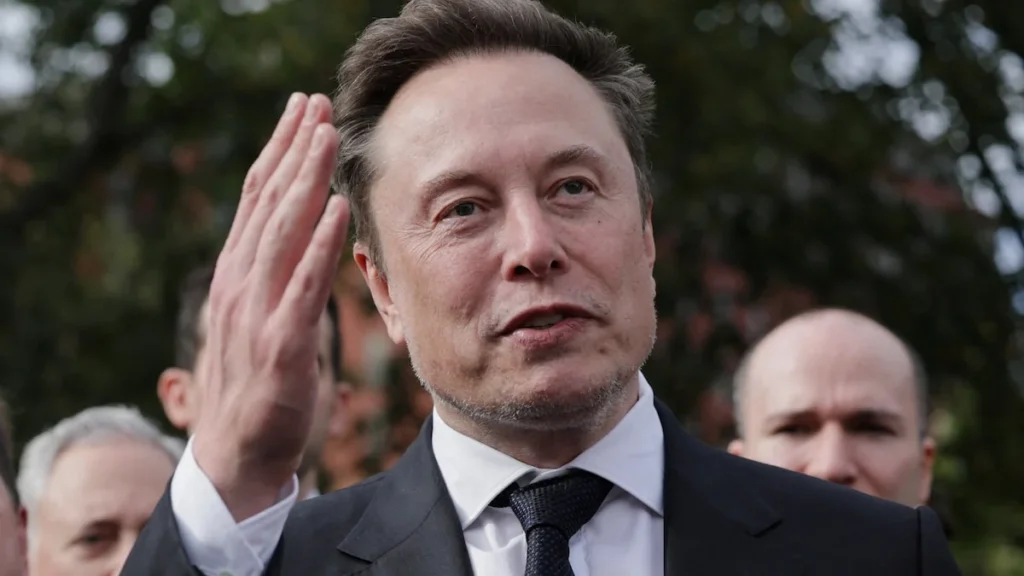 Elon Musk en conferencia sobre tecnología e inteligencia artificial