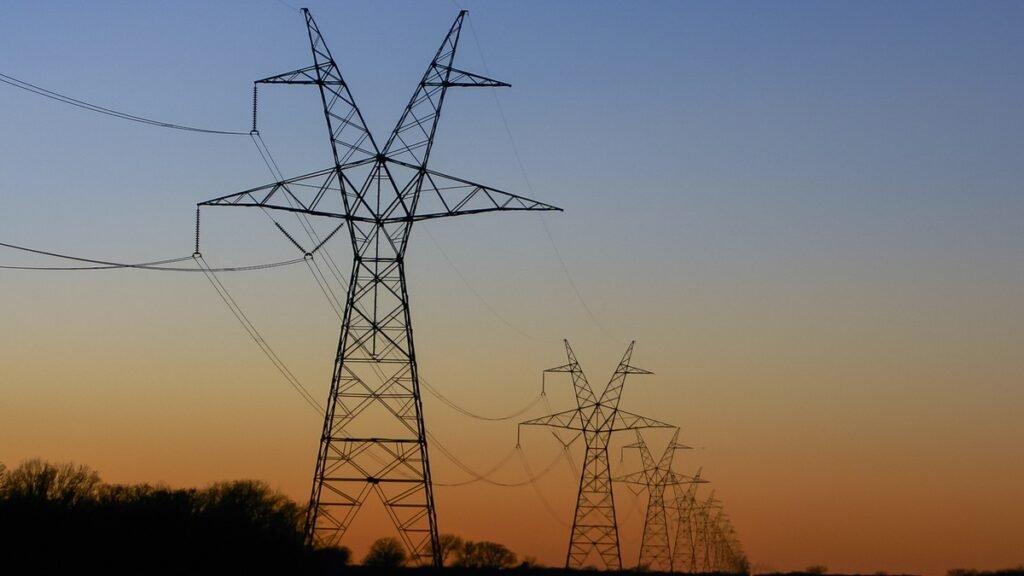 La crisis energética en Ecuador: tres años de apagones y reformas fallidas
