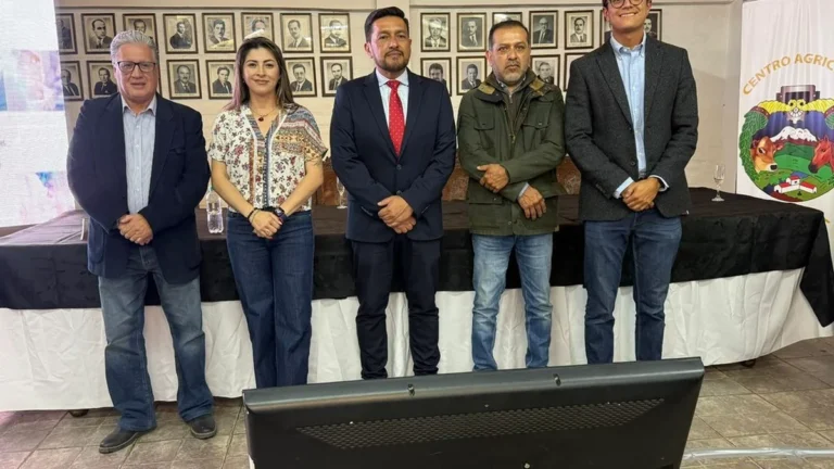 Ejemplares equinos y atracciones en la feria de la quinta macaji en riobamba
