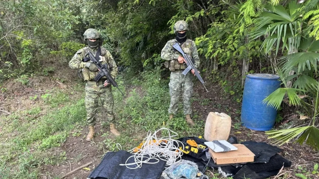 Operativo militar contra campamento de minería ilegal en Urcuquí Imbabura