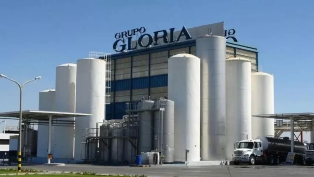 Planta de producción y distribución de cemento en Ecuador