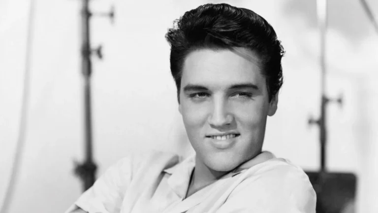 Los herederos de Elvis Presley demandan a Anthropic por infracción de catálogo musical