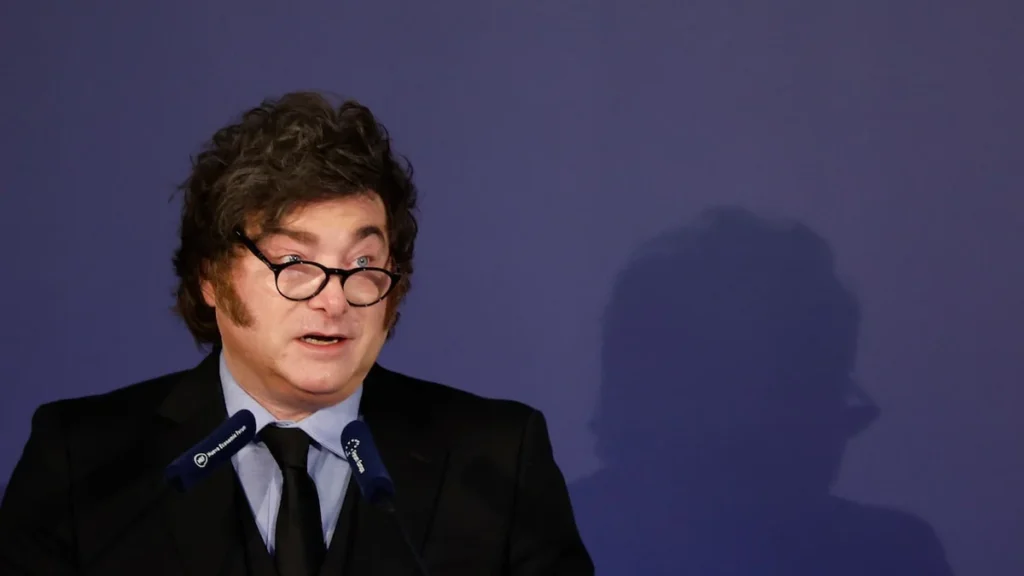 Javier Milei emite fuertes declaraciones sobre Pedro Sanchez en acto oficial