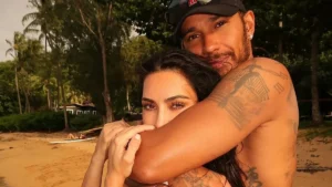 Lewis Hamilton y Kim Kardashian en evento público