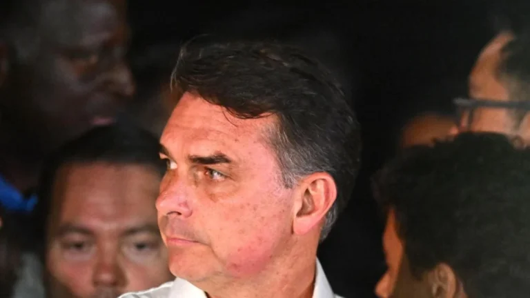 Marco Rubio descarta intervención directa sobre salida de Flavio Bolsonaro