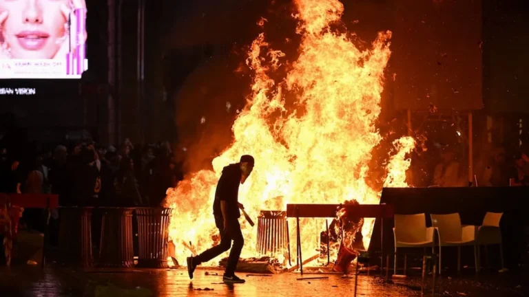 Milán registra disturbios callejeros y saqueos con 200 detenidos en Italia
