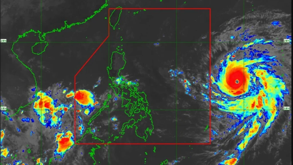 Imagen satelital del supertifón Champi avanzando en el Pacífico