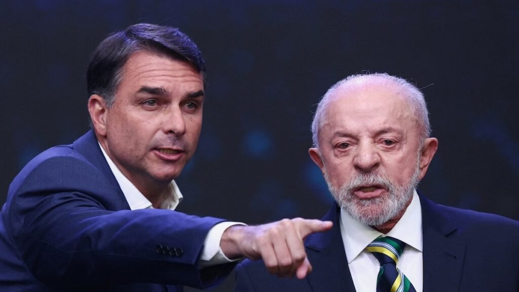 Tensa confrontación entre Lula y Flávio Bolsonaro en el debate final de Brasil