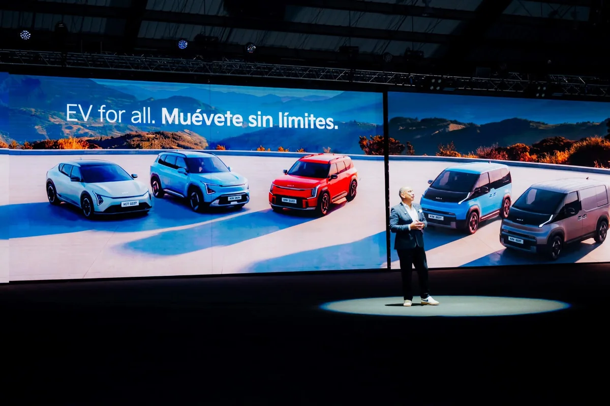 Kia presenta su lema EV for all junto a su gama de vehículos electrificados en el Kia EV Day CSA